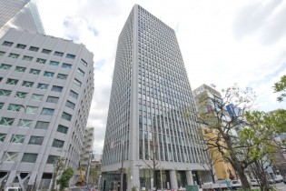 清和梅田ビルは大阪駅近くにある曾根崎警察署の南側に位置し、御堂筋にも面したビジネス街に建設されました。