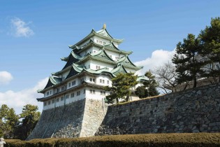 金のしゃちほこで有名な名古屋城は日本100名城に選定されており、国の特別史跡にも指定されています。