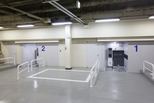 立川駅利用者などの駐輪需要に応えるため、地上円筒型のサイクルツリーを2基設置。合計352台の収容台数を誇ります。